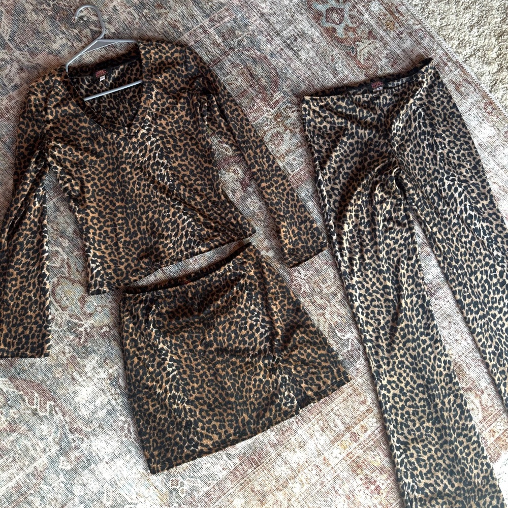 Hot Kiss Vintage 3 Piece Leopard Velvet Set Mini Skirt